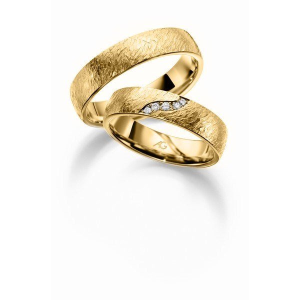 Gerstner vielsesringe i 9 eller 14 karat guld med 0,045 ct diamanter